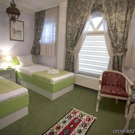 Lula Hotel 3*